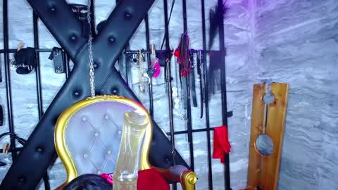 Snapshot of deborass_bdsm chatting on 3, 1, 2025 DEBORA online show from 3, 1, 2025