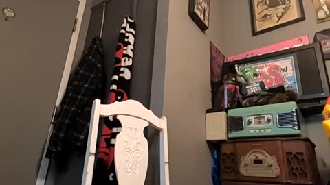 deedeequeen420 online show from 3, 3, 2025