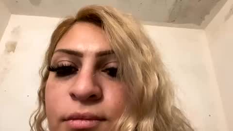 Camila Palacios online show from 17, 1, 2025