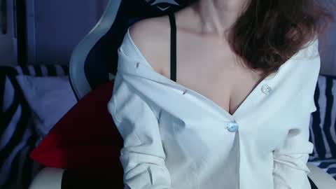 KamiDevi online show from 17, 1, 2025