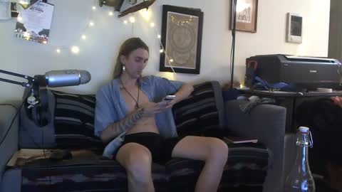 Snapshot of definatelyvegan chatting on 6, 10, 2025 definatelyvegan online show from 6, 10, 2025