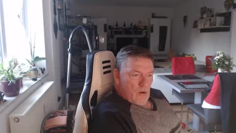 deinprinz2312 online show from 25, 12, 2024