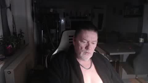 deinprinz2312 online show from 10, 3, 2025