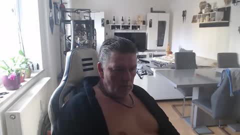 deinprinz2312 online show from 11, 3, 2025