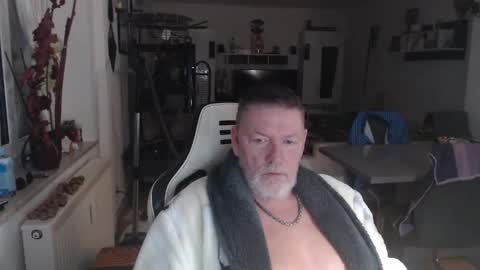 deinprinz2312 online show from 2, 11, 2025