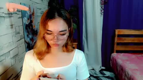 Snapshot of deity_kira chatting on 10, 7, 2026 kira online show from 10, 7, 2026