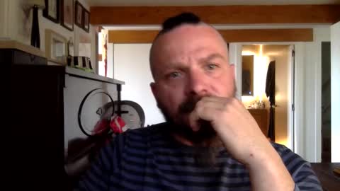 Snapshot of deivitzzz chatting on 10, 4, 2026 Hermes online show from 10, 4, 2026
