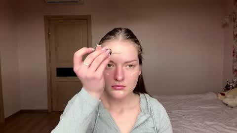 Mila online show from 9, 4, 2026