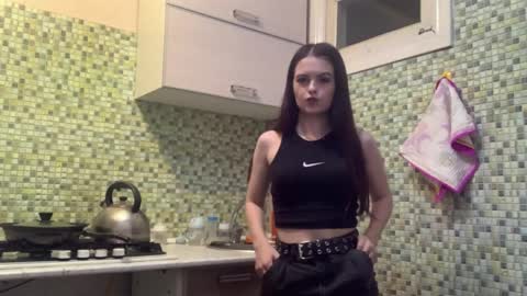 Kiki online show from 10, 4, 2026
