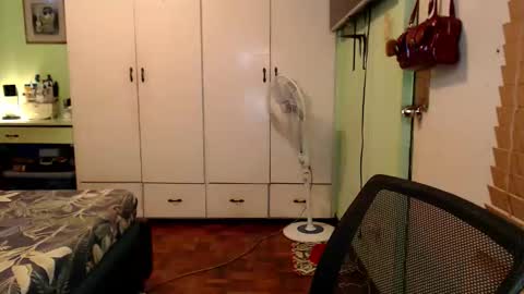 Mercedes online show from 3, 12, 2025