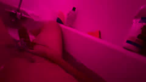 Snapshot of deliciousb04 chatting on 17, 11, 2025 deliciousb04 online show from 17, 11, 2025