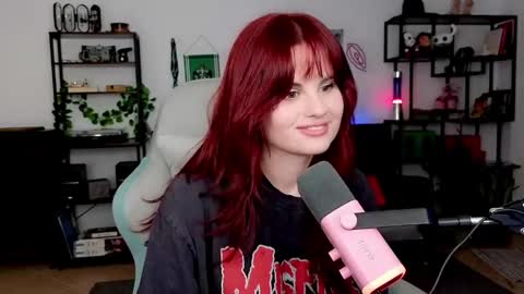 dellacrush_ online show from 11, 4, 2026