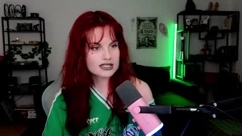 dellacrush_ online show from 26, 5, 2026
