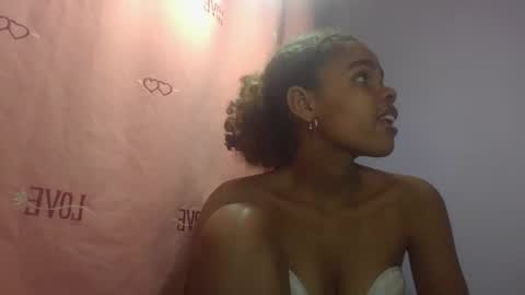 Snapshot of delphineee chatting on 9, 4, 2026 delphine online show from 9, 4, 2026