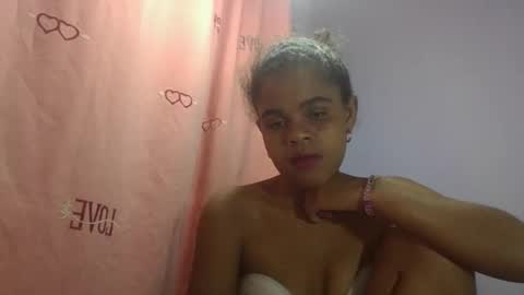 Snapshot of delphineee chatting on 9, 4, 2026 delphine online show from 9, 4, 2026