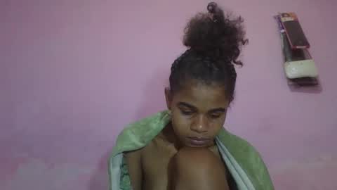 Snapshot of delphineee chatting on 13, 5, 2026 delphine online show from 13, 5, 2026