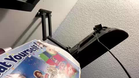 Snapshot of deluxxxeblu chatting on 27, 2, 2025 TankinBody online show from 27, 2, 2025