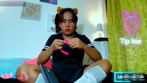 dember_osohot online show from 4, 3, 2025