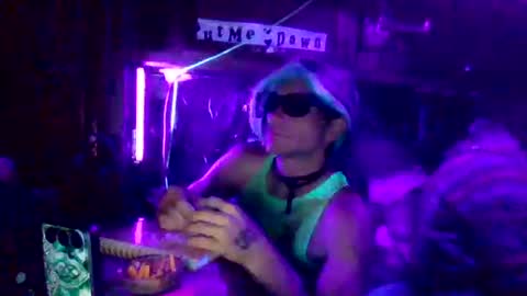 Snapshot of demonclick chatting on 12, 6, 2026 SinSeeker online show from 12, 6, 2026