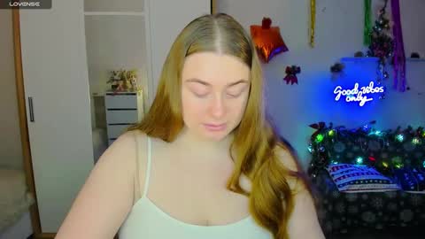 Snapshot of demure_soul chatting on 16, 12, 2024 Sophie online show from 16, 12, 2024
