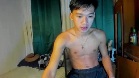 Snapshot of den_cummers chatting on 9, 7, 2026 den_cummers online show from 9, 7, 2026