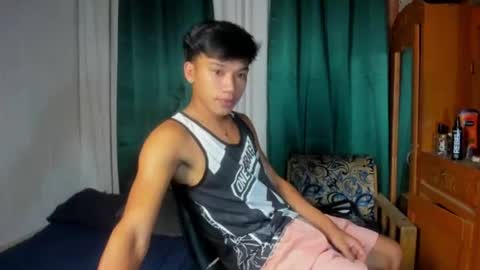 Snapshot of den_cummers chatting on 26, 7, 2026 den_cummers online show from 26, 7, 2026