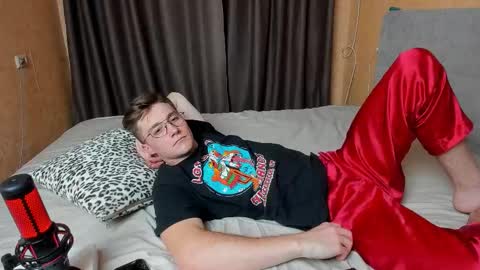 Snapshot of deni_boy99 chatting on 16, 9, 2025 Deni online show from 16, 9, 2025