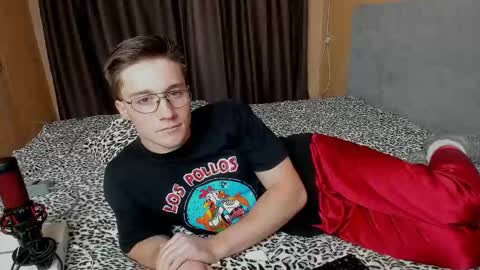 Snapshot of deni_boy99 chatting on 25, 10, 2025 Deni online show from 25, 10, 2025