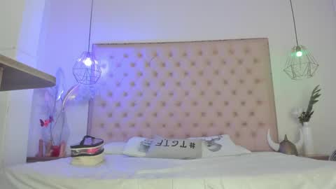 denisse_logan online show from 10, 5, 2026