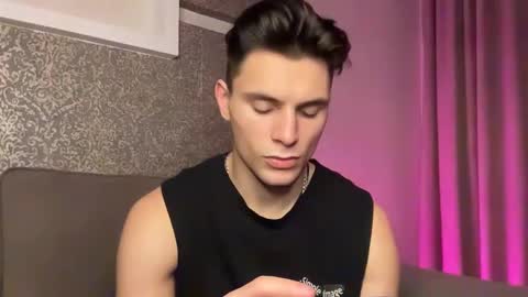 Den online show from 1, 3, 2025