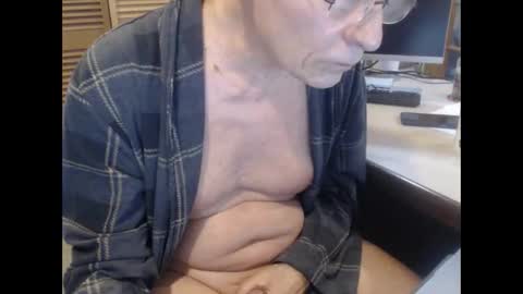 Snapshot of denn_jett chatting on 19, 4, 2026 Den Jet online show from 19, 4, 2026