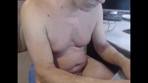Snapshot of denn_jett chatting on 25, 4, 2026 Den Jet online show from 25, 4, 2026