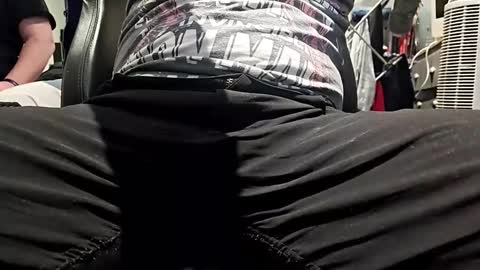 Snapshot of dennis210586 chatting on 19, 5, 2026 dennis210586 online show from 19, 5, 2026