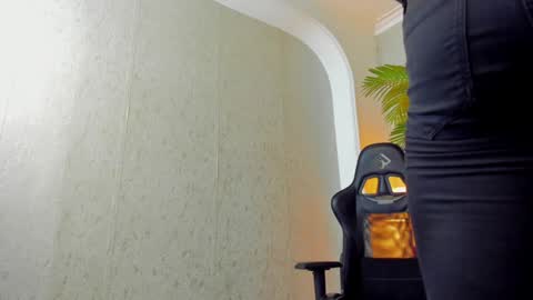 dennis_cox_ online show from 22, 1, 2025