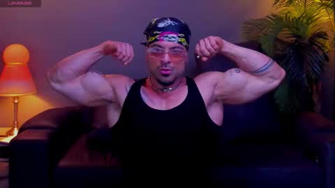 dennis_cox_ online show from 4, 11, 2025