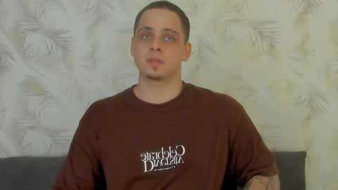 Snapshot of dennis_munera chatting on 6, 1, 2025 dennis munera online show from 6, 1, 2025