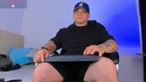 dennis munera online show from 19, 10, 2025