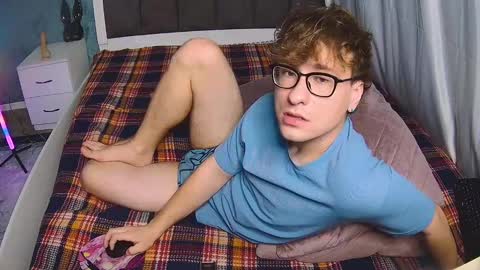 Dennis online show from 22, 11, 2025