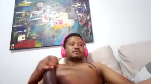 Snapshot of dentzo chatting on 5, 5, 2026 mastER blACK online show from 5, 5, 2026