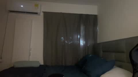 Snapshot of dereckbrownn chatting on 21, 12, 2024 Dereck online show from 21, 12, 2024