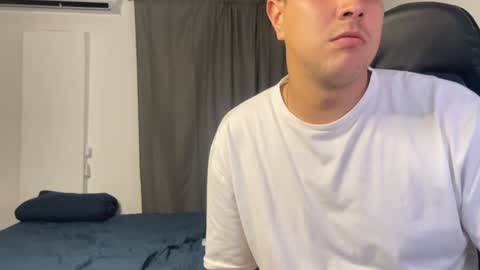 Snapshot of dereckbrownn chatting on 6, 1, 2025 Dereck online show from 6, 1, 2025
