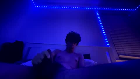 Snapshot of derek9169 chatting on 18, 11, 2025 derek9169 online show from 18, 11, 2025