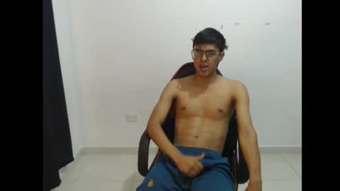 Snapshot of derek_135 chatting on 26, 9, 2025 Derek online show from 26, 9, 2025