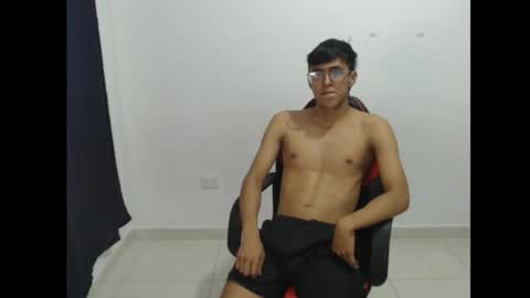 Snapshot of derek_135 chatting on 28, 9, 2025 Derek online show from 28, 9, 2025