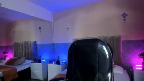 Snapshot of derek_sinn chatting on 22, 4, 2026 derek_sinn online show from 22, 4, 2026