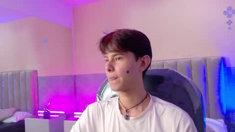 Snapshot of derek_sinn chatting on 9, 5, 2026 derek_sinn online show from 9, 5, 2026