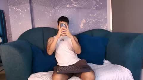 Snapshot of derek_voss chatting on 19, 6, 2026 derek_voss online show from 19, 6, 2026
