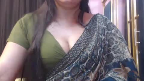 Snapshot of desimaisa130 chatting on 9, 11, 2025 Maisa online show from 9, 11, 2025