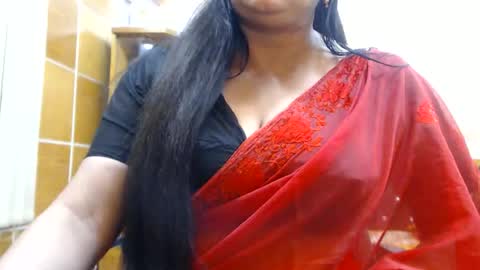 Snapshot of desimaisa130 chatting on 9, 6, 2026 Maisa online show from 9, 6, 2026