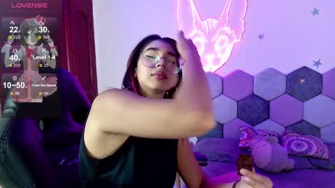 TORI AND MR. BEAR online show from 3, 1, 2025